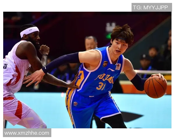 山东与福建的精彩对决展现篮球魅力与团队精神的巅峰对抗 山东与福建的精彩对决展现篮球魅力与团队精神的巅峰对抗